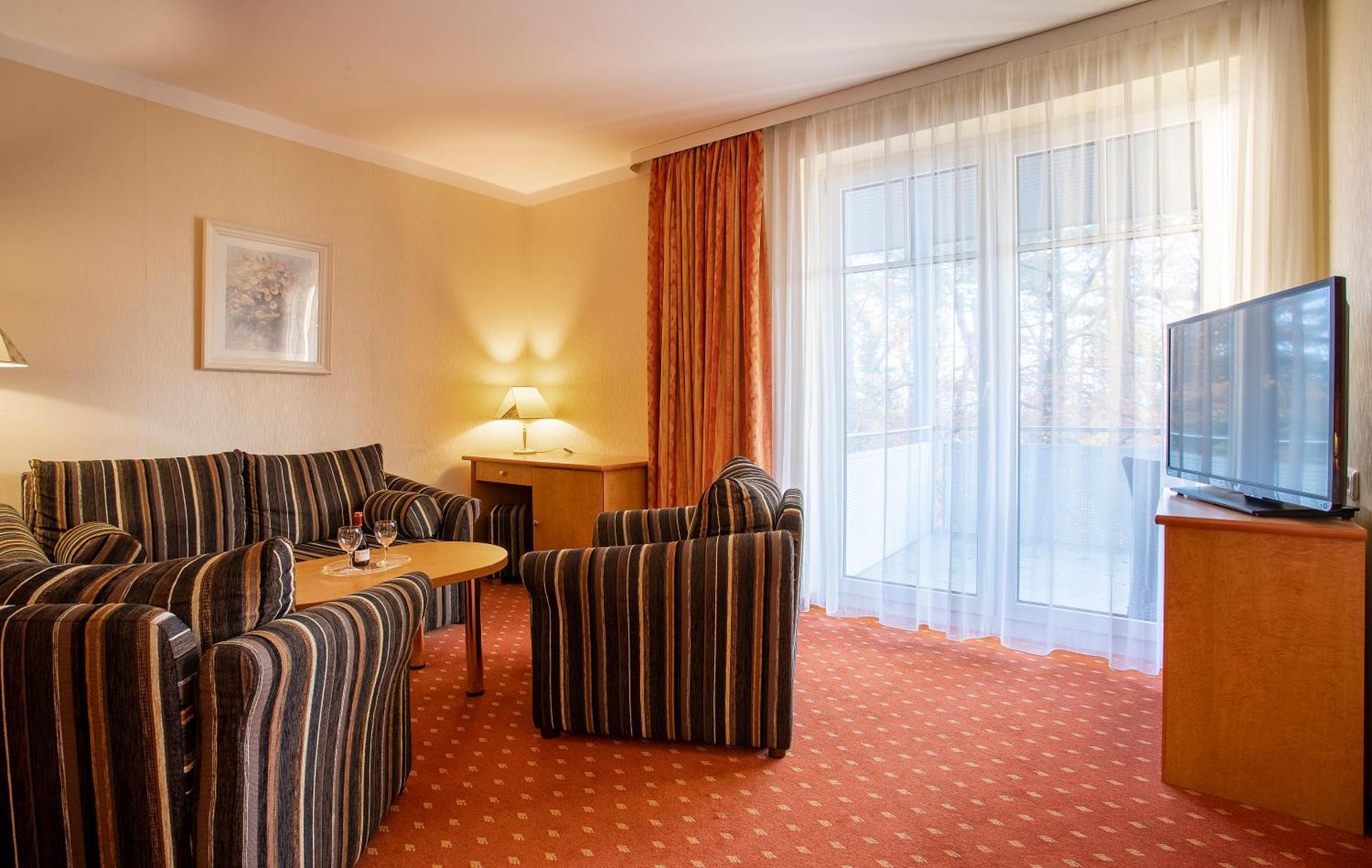 Ostseehotel Villen Im Park - Ein Rovell Hotel เฮริงสดอร์ฟ ภายนอก รูปภาพ